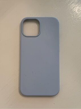 Xo Poppy iPhone 13 Light Blue Silicone MagSafe Case